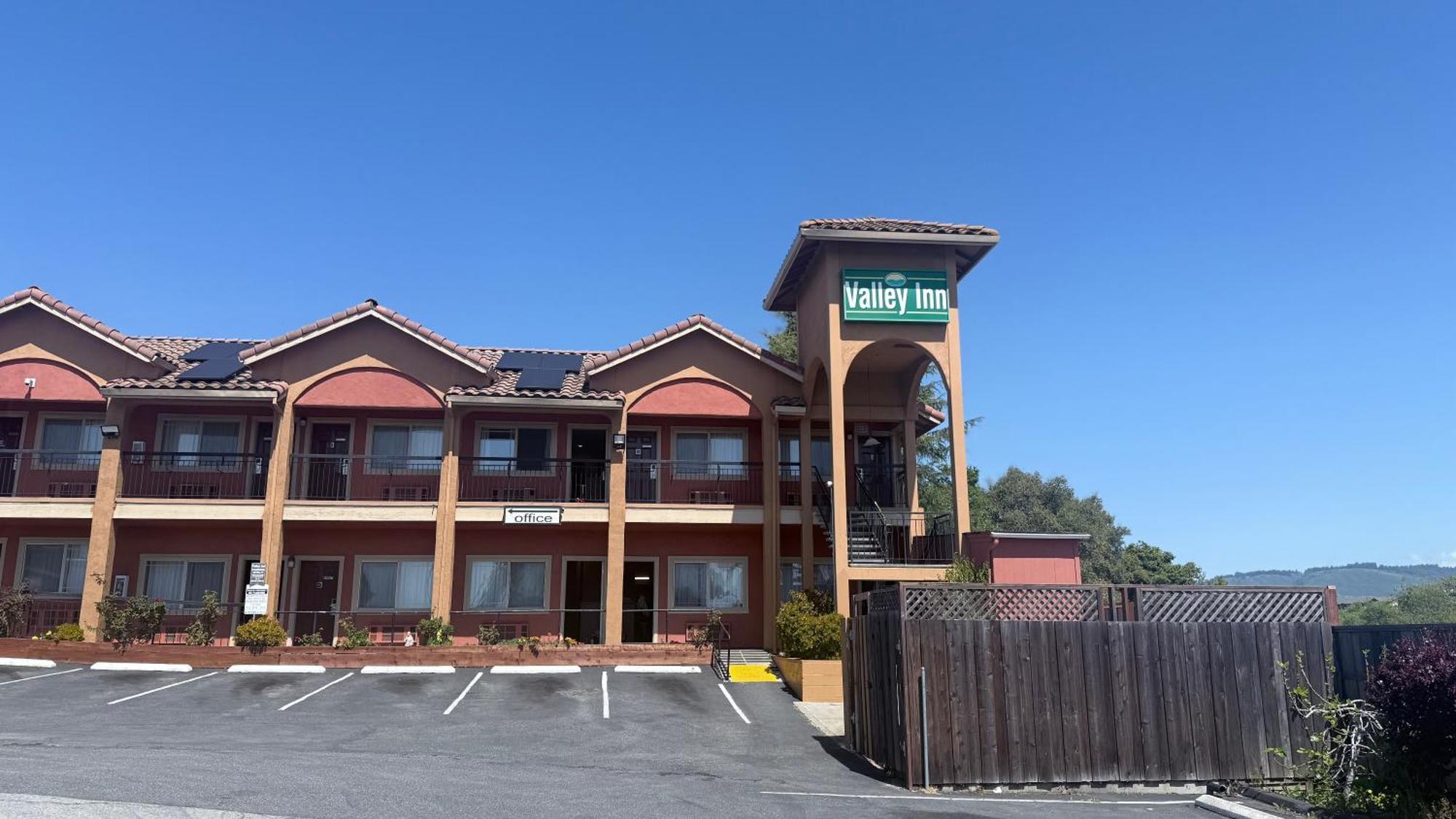 واتسونفيل Valley Inn المظهر الخارجي الصورة
